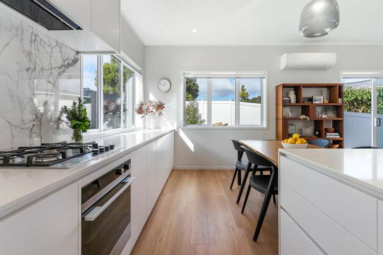 17A Roseneath Place Birkdale_4