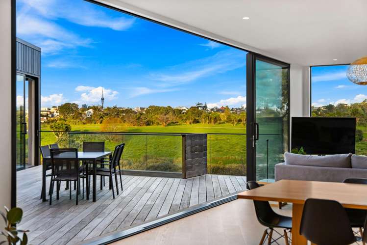 10 Lister Street Point Chevalier_14