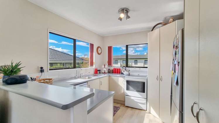 14 Elmslie Place Owhata_7