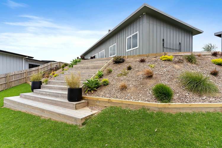 16 Manatu Close Whangamatā_8