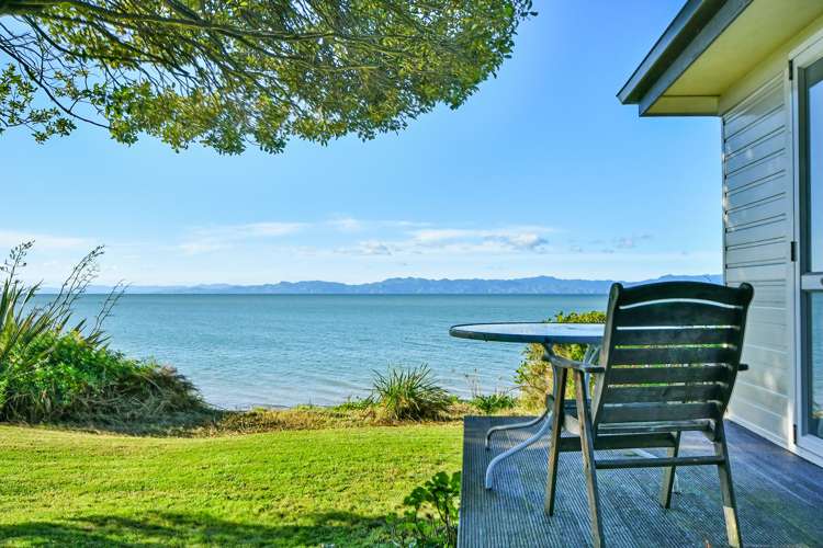 1820 East Coast Road Whakatiwai_18