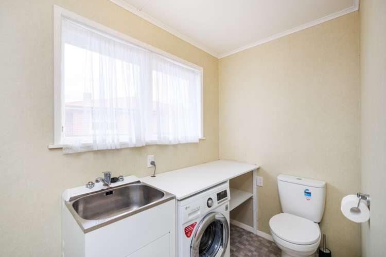 6 Churchill Avenue Feilding_11