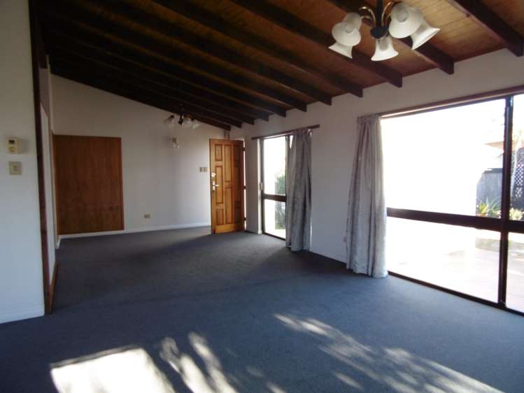 61 Rhinevale Close Henderson_2