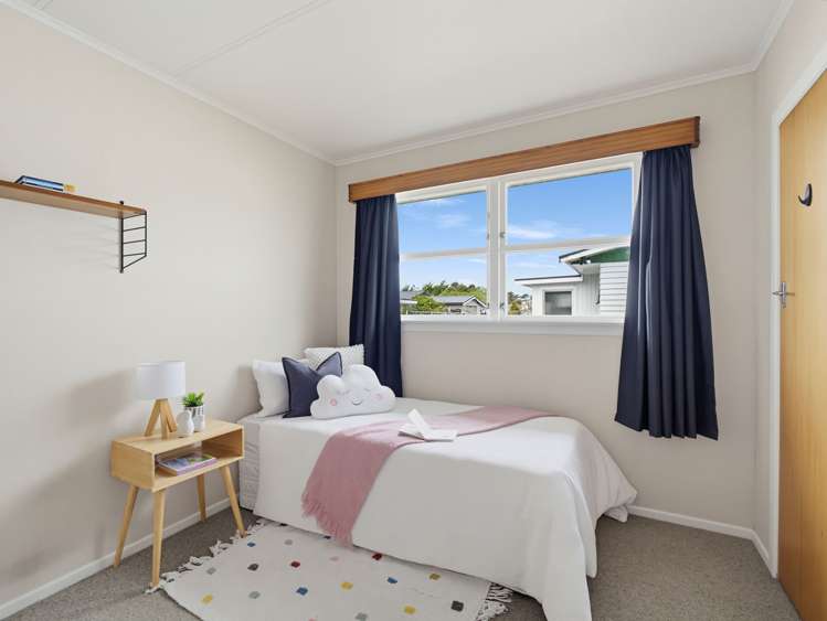 8 Mark Perreau Place Foxton_14