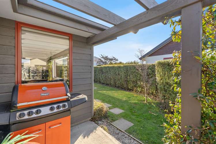 11B Little Oak Common Wanaka_19