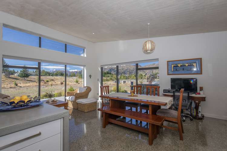 10 Sam John Place Lake Hawea_4