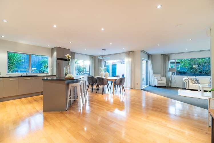 13 Frenz Drive Titirangi_17