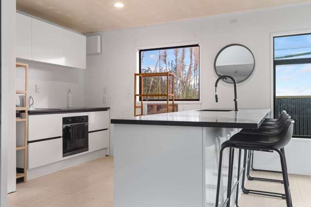 7 Bush Point Road Cable Bay_2