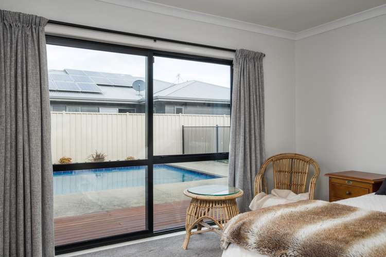 28 Pohutukawa Grove Lytton West_18