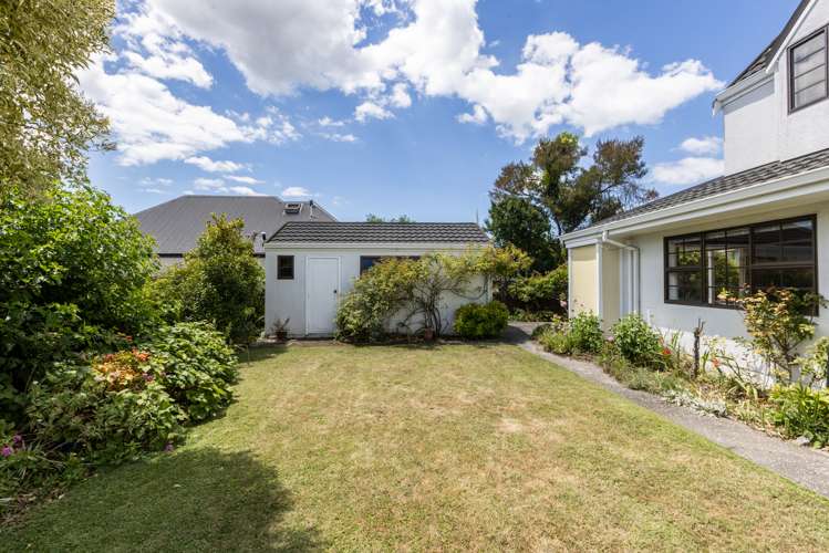 2/22 Middle Road Havelock North_14