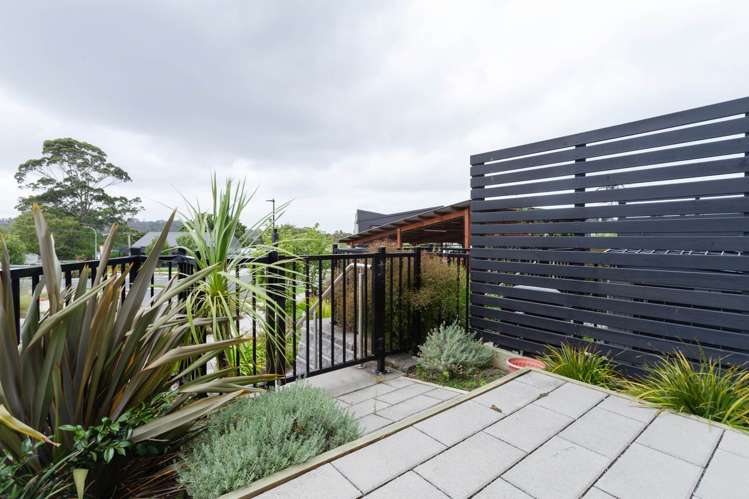 84 Selo Street Glen Eden_8