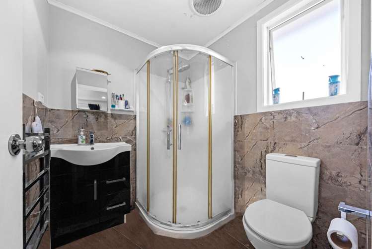 116 Gloucester Road Manurewa_17