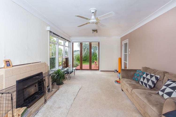 8 Renata Crescent Te Atatu Peninsula_5