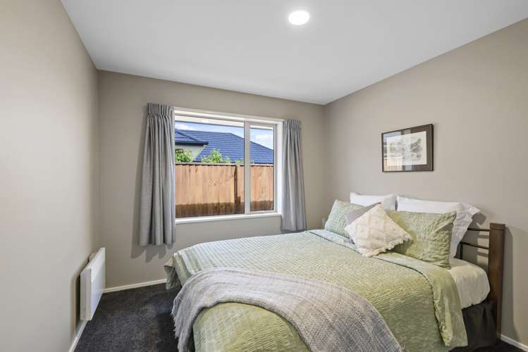 281 Southfield Drive Lincoln_23