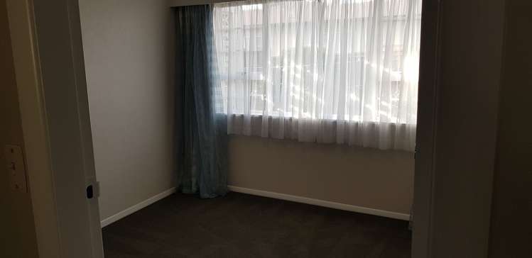 2/11 Leicester Street Stoke_17