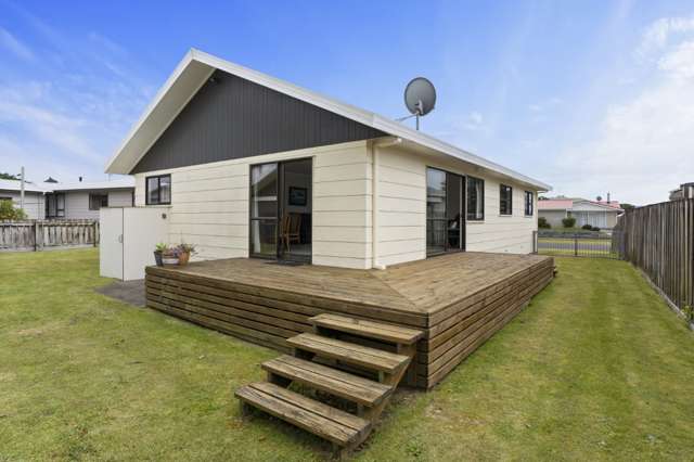 118 Charleston Avenue Whangamata_1