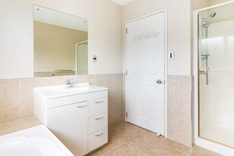 10 Maypark Crescent Flat Bush_27