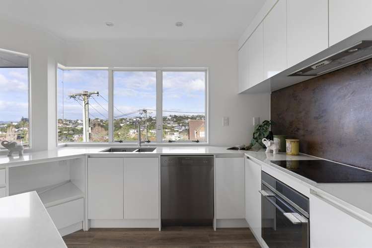 2/9 Colmar Road Mellons Bay_15