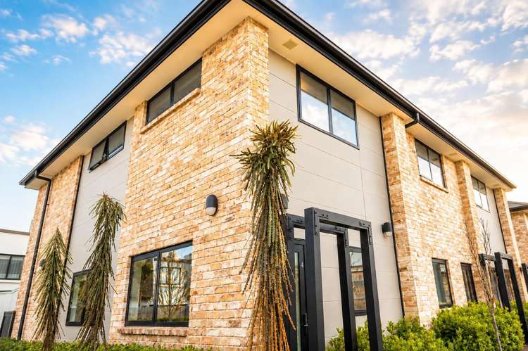 4/241 Lincoln Road Addington_13