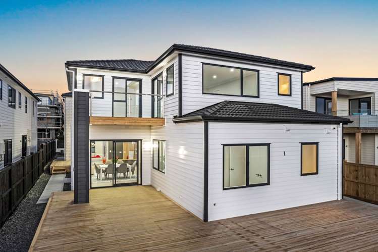 13 Mill Hill Close Flat Bush_18