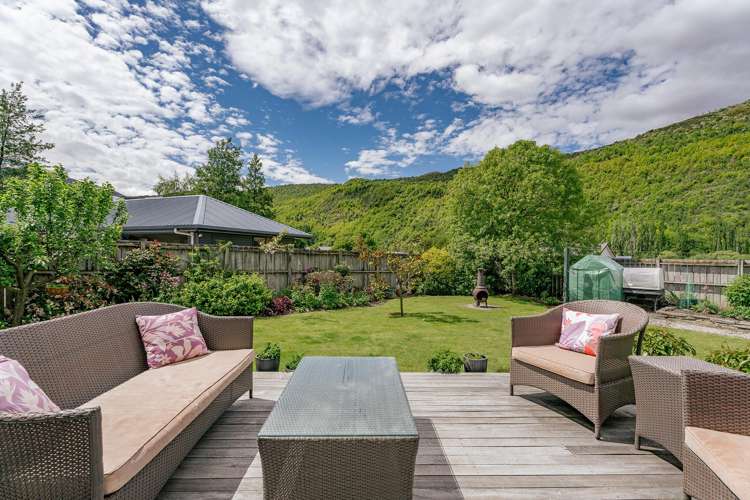 6 Innes Place Arrowtown_10