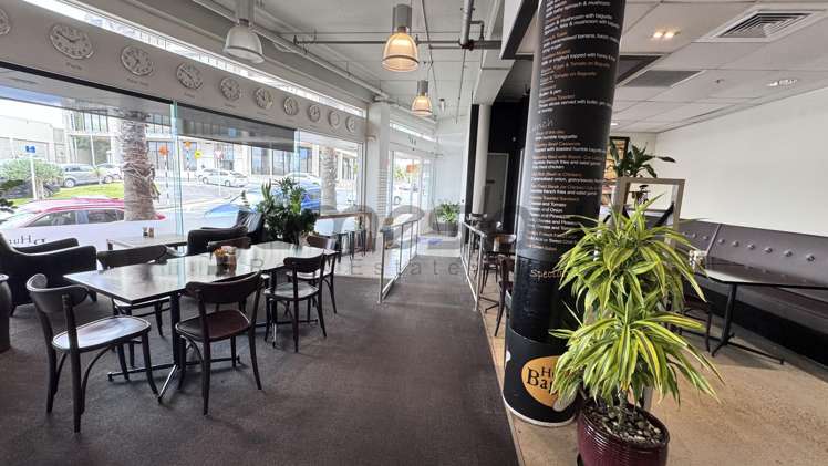 A/12 Osterley Way Manukau_5