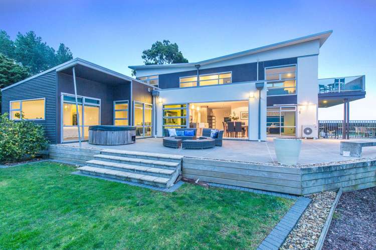 573 Redoubt Road Flat Bush_1