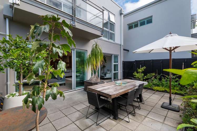 7/258 Hurstmere Road Takapuna_26