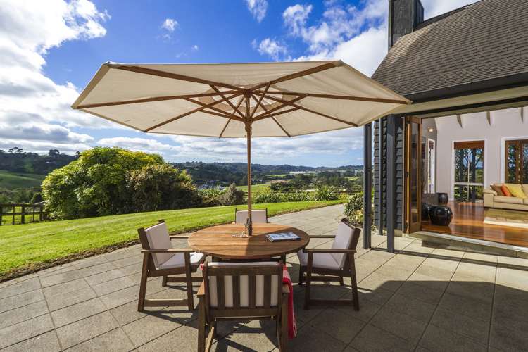 161 Lloyd Road Riverhead_17