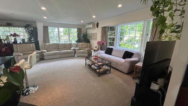 Fully Furnished 4-Bedroom Family Home in Macleans College Zone