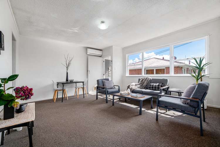 2-219-swanson-road-henderson-waitakere-city-houses-for-sale-one