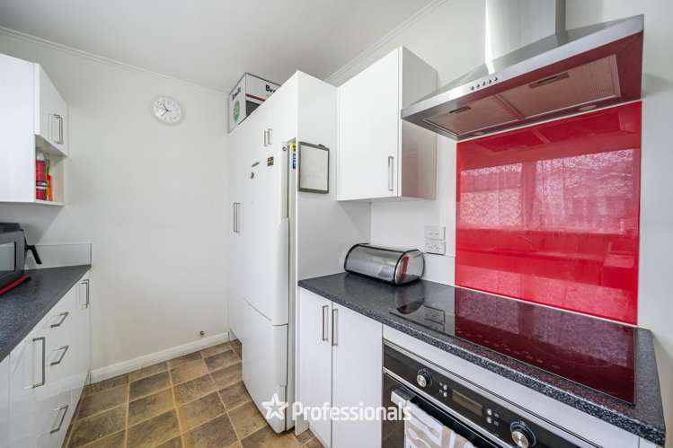 15/1079 High Street Taita_13