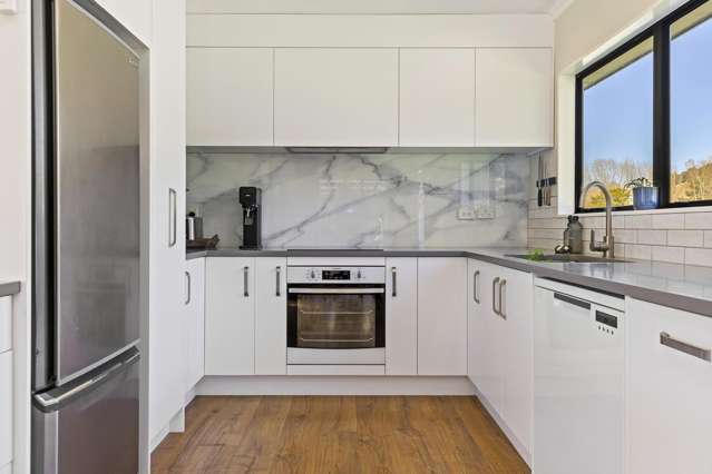 2/504 Mapara Road Acacia Bay_4