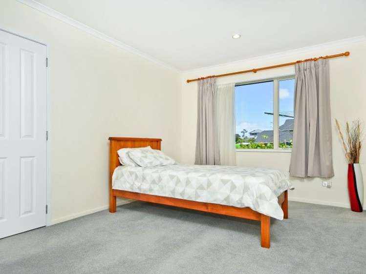 96 Farnborough Drive Grandview Heights_8