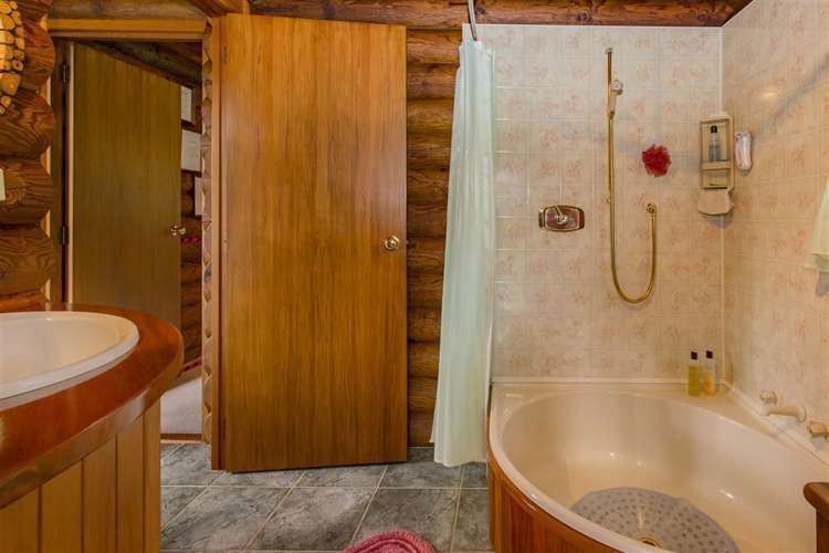 1698 Cust Road Cust_11