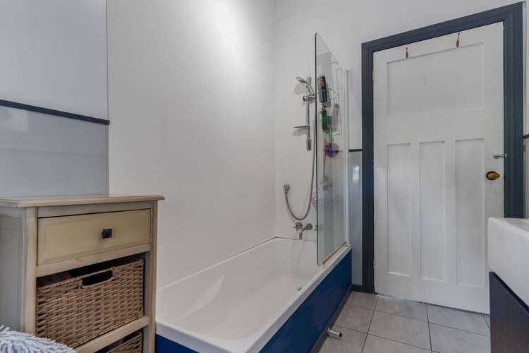 61 Hilton Road Carterton_15