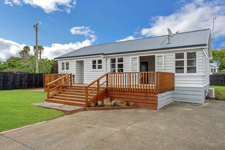 10 Buchanan Road Kingseat_13