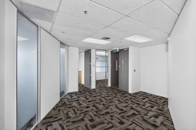 11/2B William Pickering Drive Albany_3