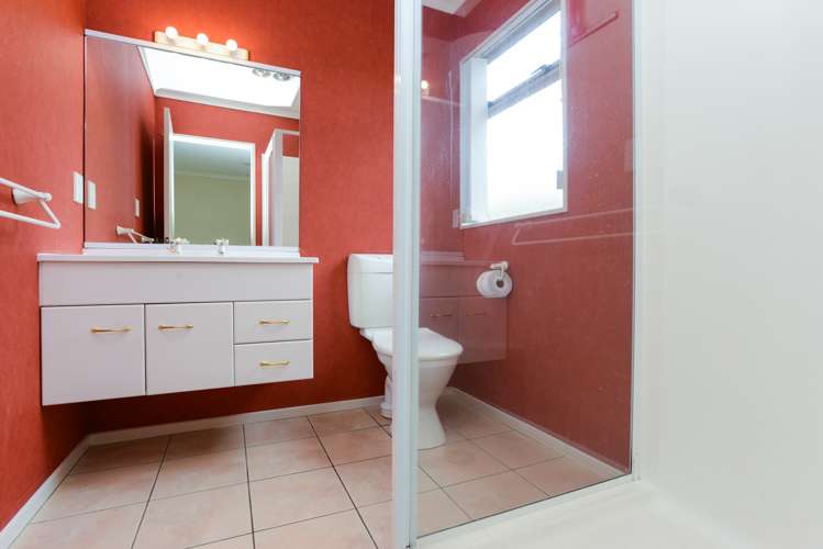 8 Forbury Way Taradale_12