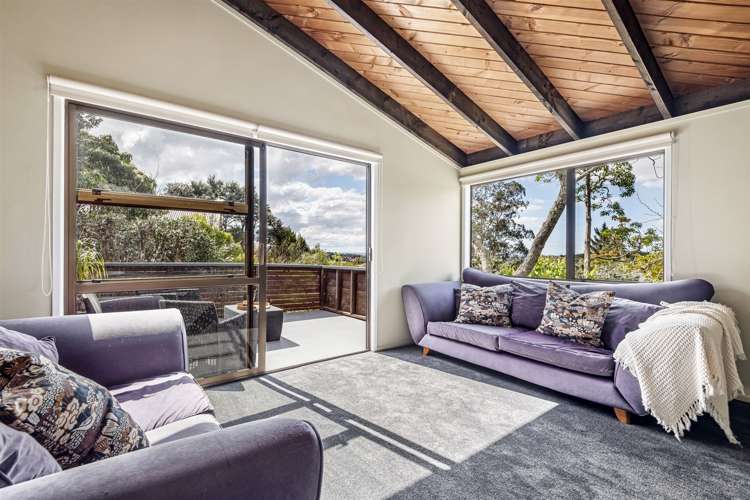 21 Longfellow Parade Glen Eden_15