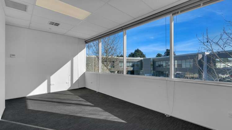 6 Sir William Pickering Drive Burnside_13