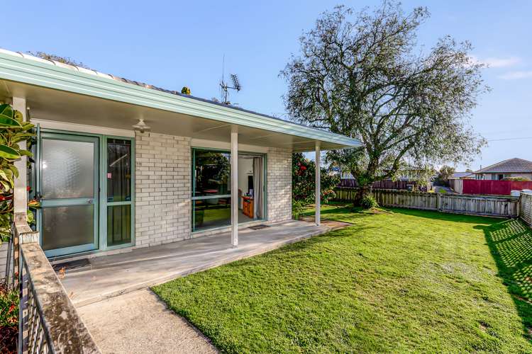 1b Saxbys Road Glenview_8