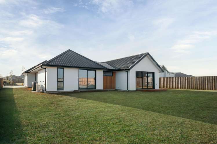 31 Greig Crescent Amberley_2