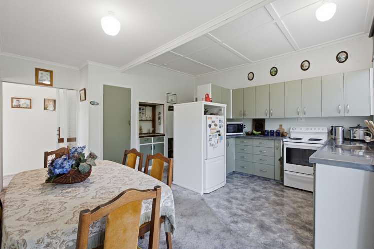 38 Whakapaki Street Urenui_16