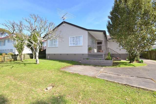 3 bed house with easy bus route to the city