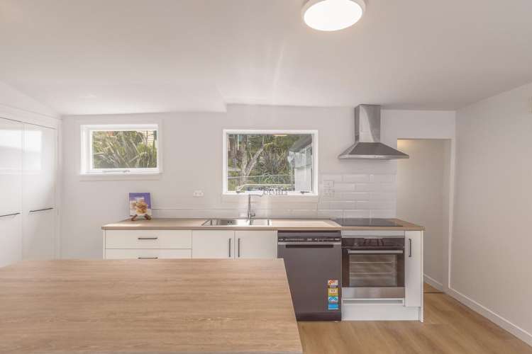 24 Voelas Road Lyttelton_8