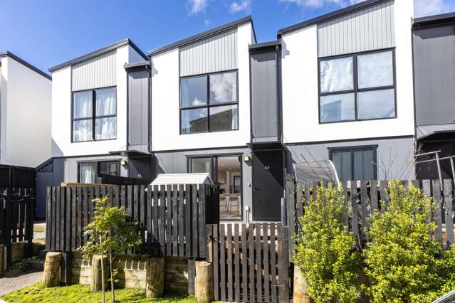 MUST SELL, OWNERS PACKED AND READY TO MOVE!