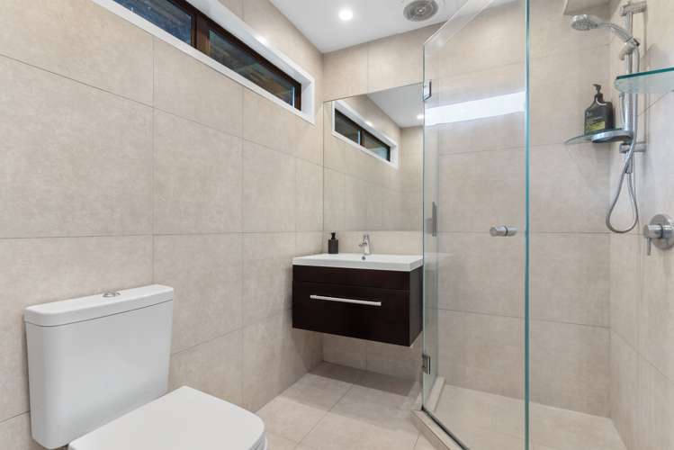 520 West Coast Road Oratia_18