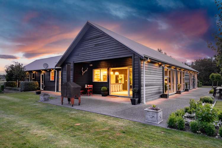 152 Willow Park Drive Opaki_5