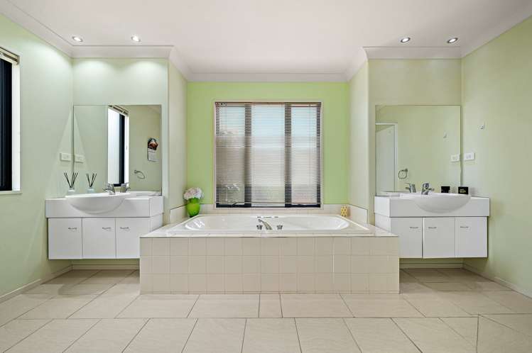 17 Ashton Mews Casebrook_14